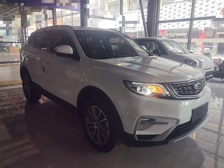 Фото 4 - Geely Atlas