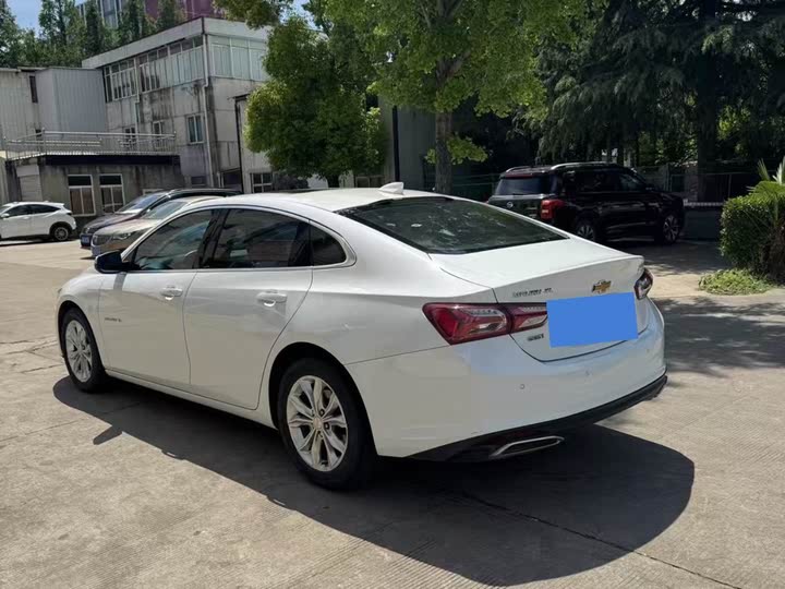 Фото 8 - Chevrolet Malibu XL