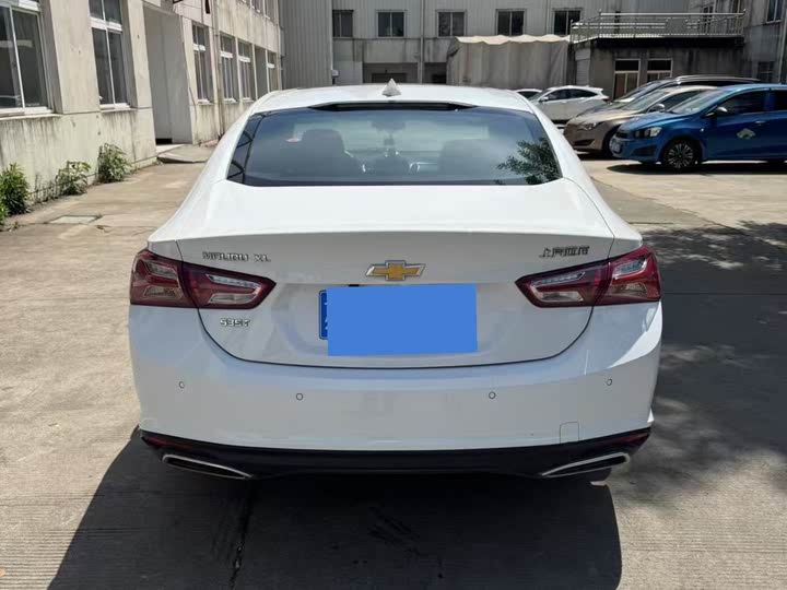 Фото 9 - Chevrolet Malibu XL