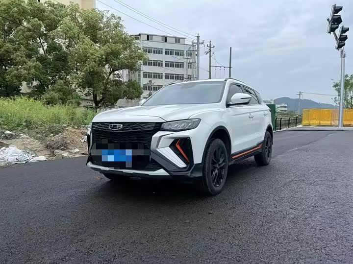 Фото 1 - Geely Atlas