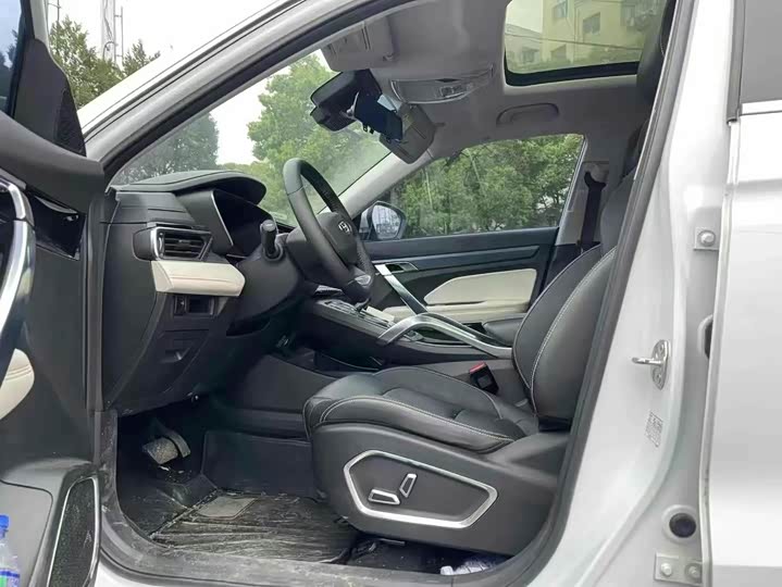 Фото 5 - Geely Atlas