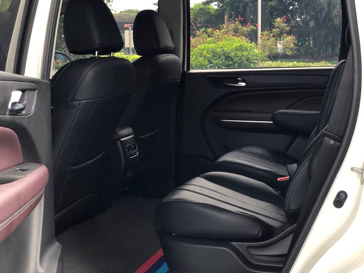 Фото 11 - GAC Trumpchi M6