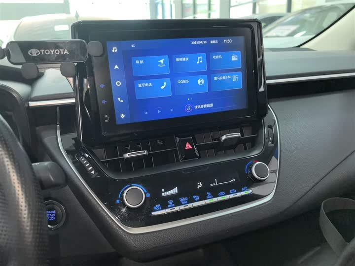 Фото 13 - Toyota Corolla