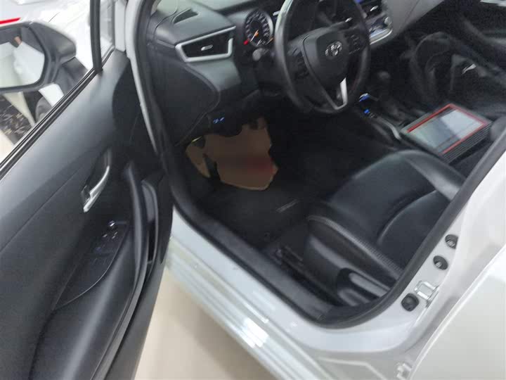 Фото 15 - Toyota Corolla