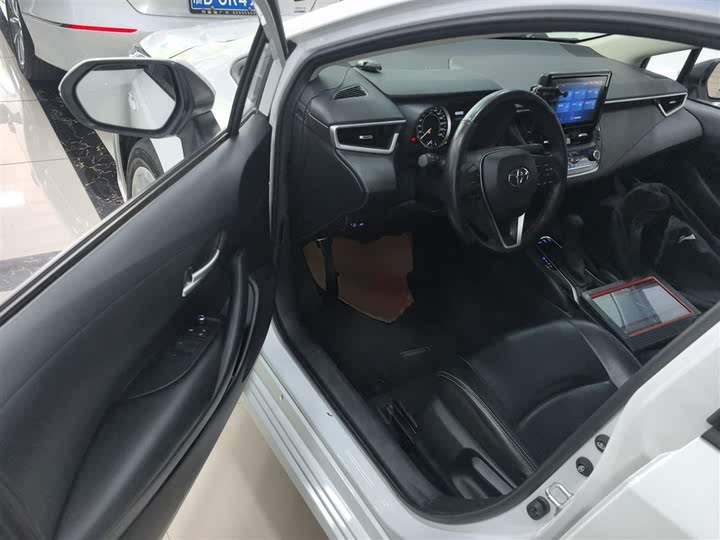 Фото 16 - Toyota Corolla