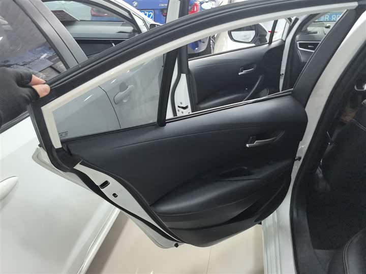 Фото 29 - Toyota Corolla