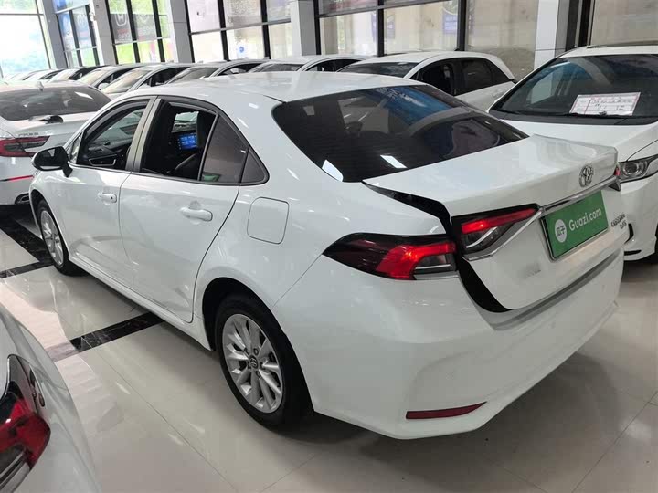 Фото 5 - Toyota Corolla