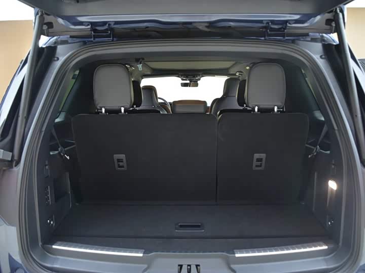 Фото 14 - Lincoln Navigator