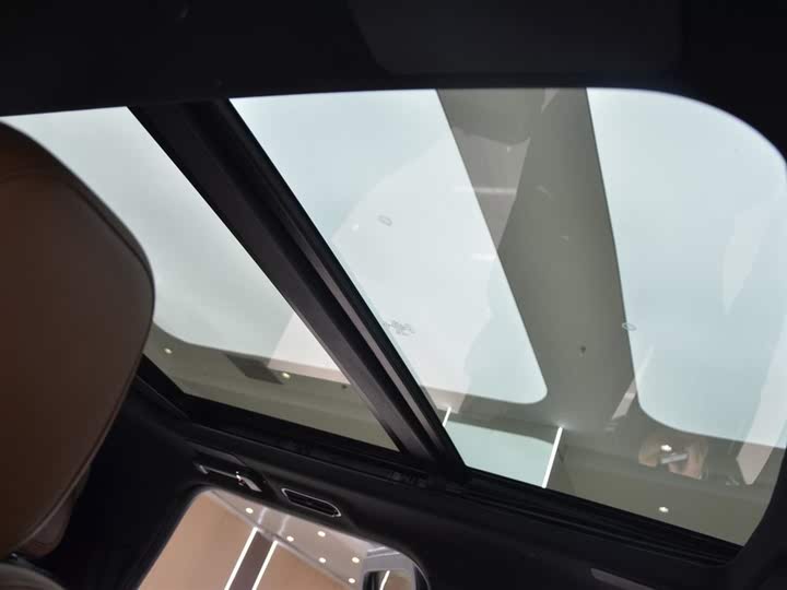 Фото 15 - Lincoln Navigator