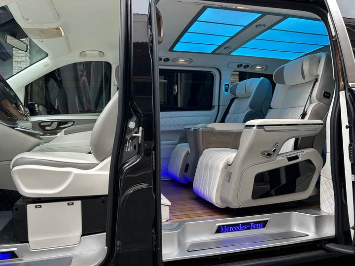 Фото 12 - Mercedes-Benz Vito
