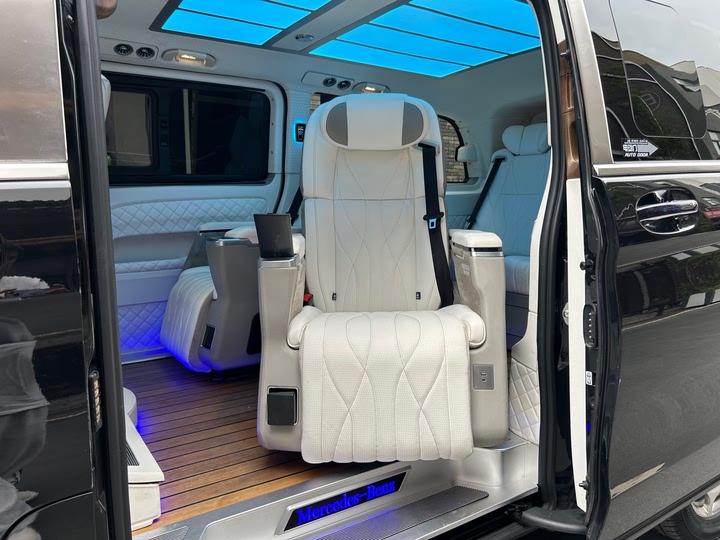 Фото 13 - Mercedes-Benz Vito