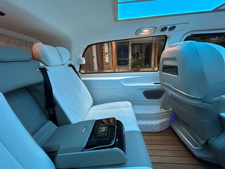 Фото 21 - Mercedes-Benz Vito