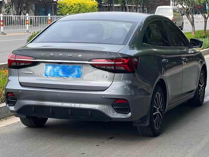 Фото 4 - Roewe i5