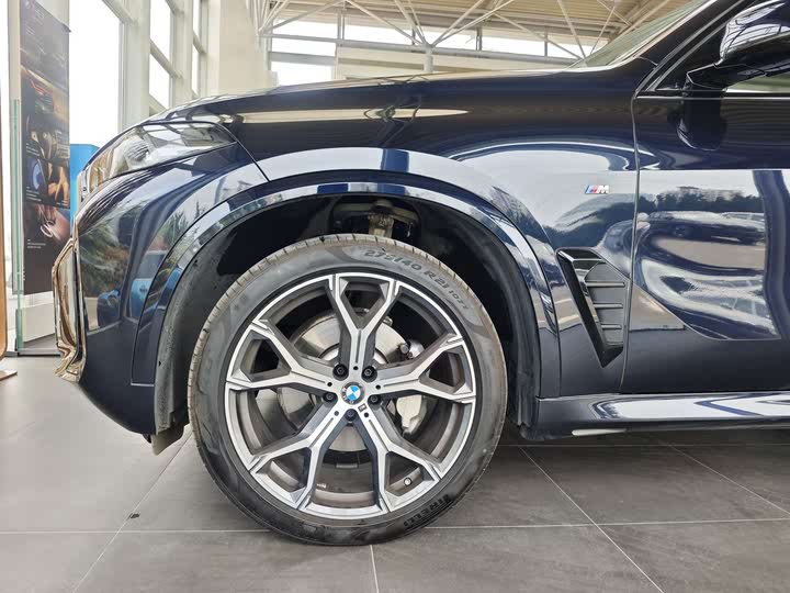 Фото 13 - BMW X5