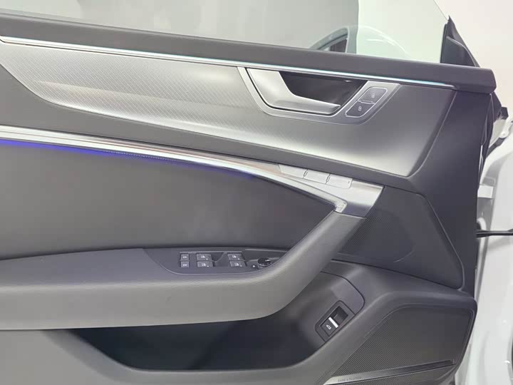 Фото 11 - Audi A7