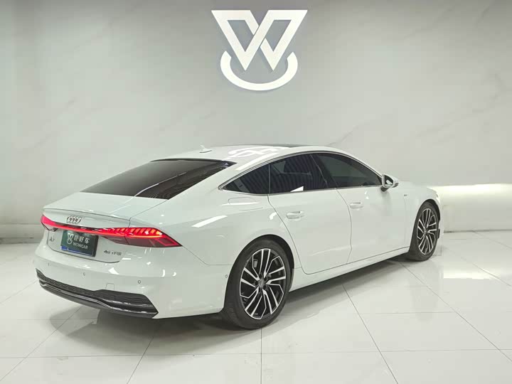 Фото 4 - Audi A7