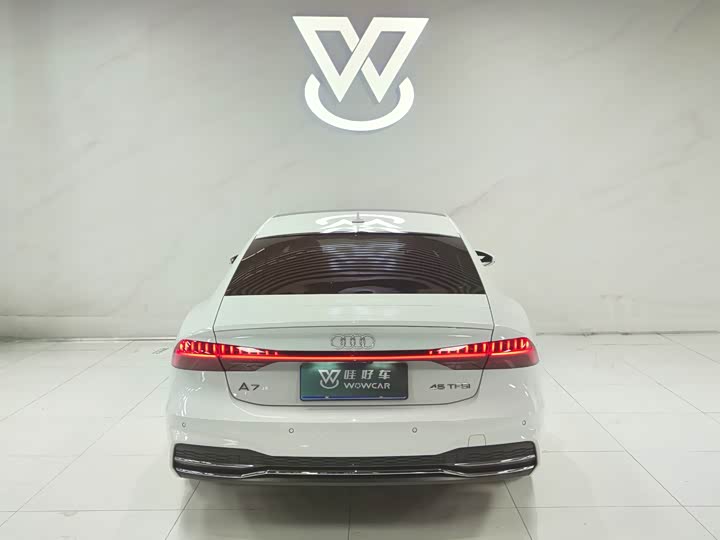 Фото 5 - Audi A7