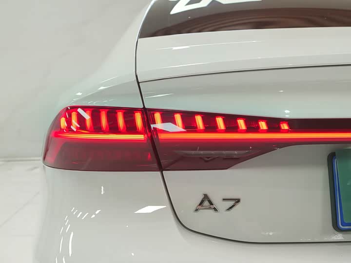 Фото 6 - Audi A7