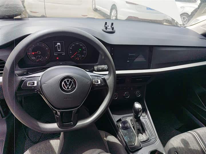 Фото 10 - Volkswagen Lavida