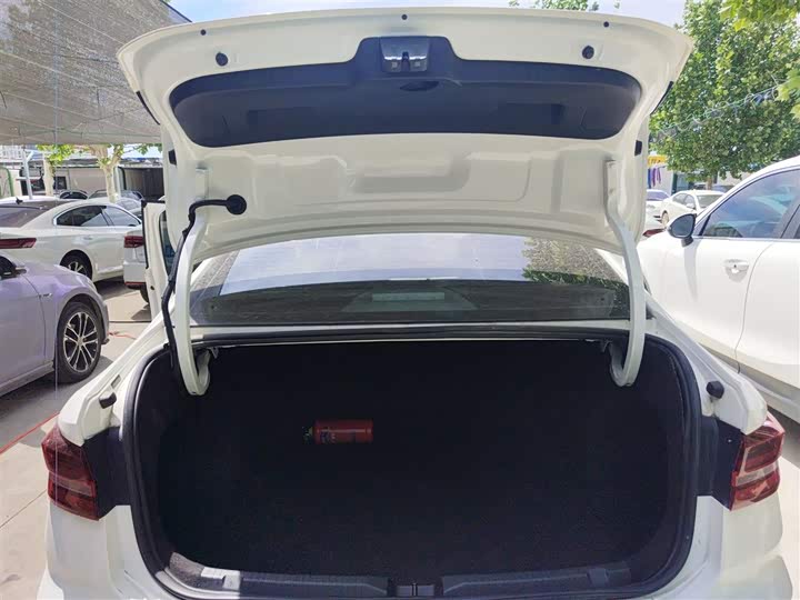 Фото 19 - Volkswagen Lavida