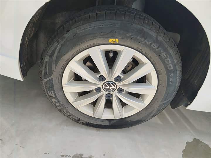 Фото 30 - Volkswagen Lavida