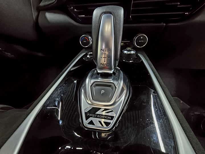 Фото 13 - Lotus Emira