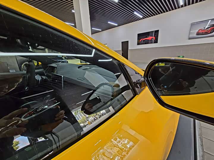 Фото 4 - Lotus Emira