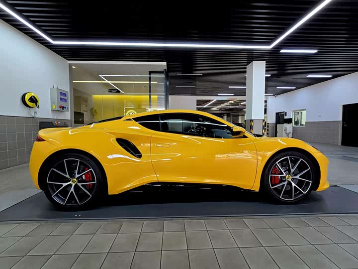 Фото 6 - Lotus Emira