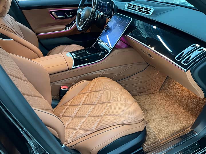Фото 22 - Mercedes-Benz Maybach S-Class