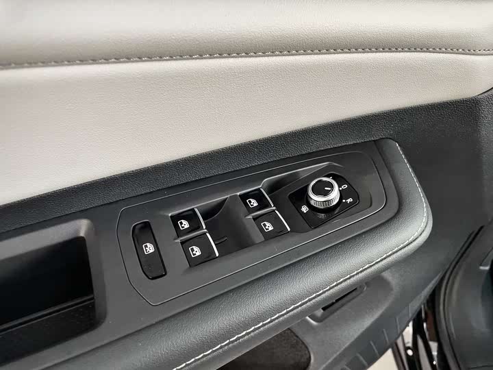 Фото 11 - Volkswagen Teramont Pro