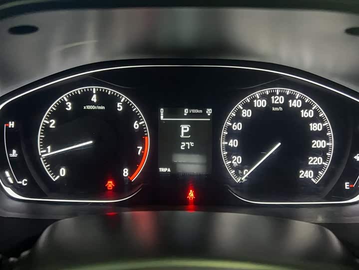 Фото 18 - Honda Accord