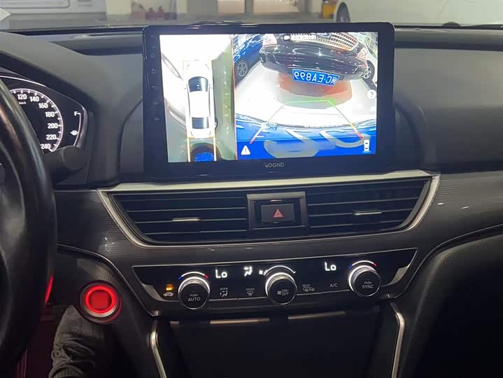 Фото 19 - Honda Accord