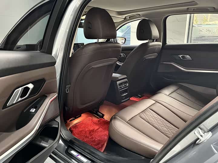 Фото 8 - BMW 3 Series