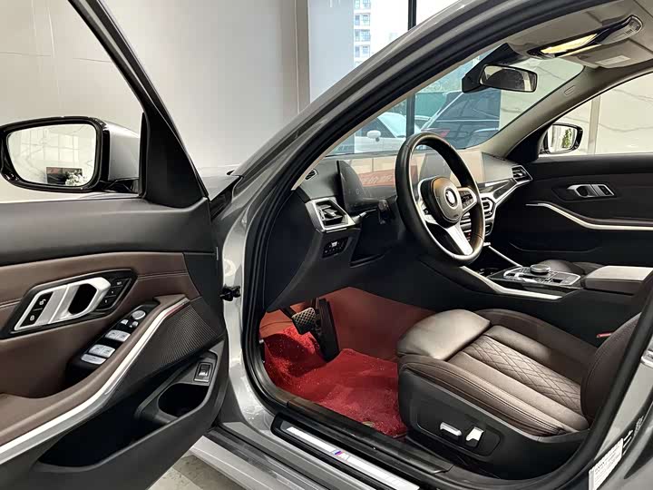 Фото 9 - BMW 3 Series