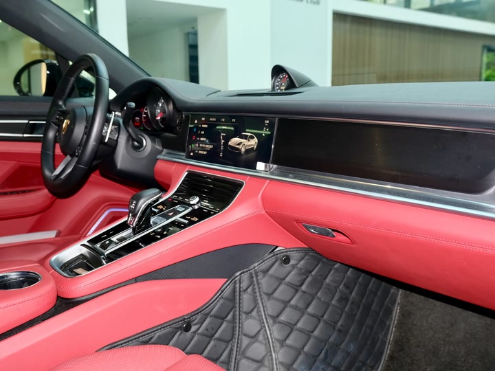 Фото 6 - Porsche Panamera