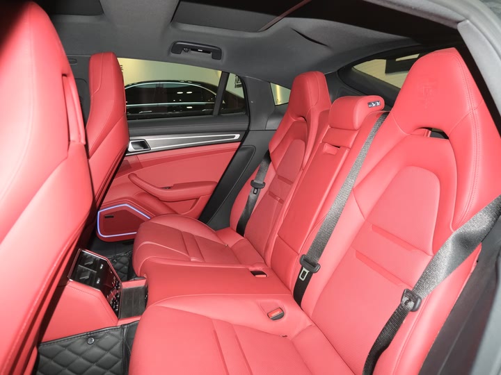 Фото 8 - Porsche Panamera