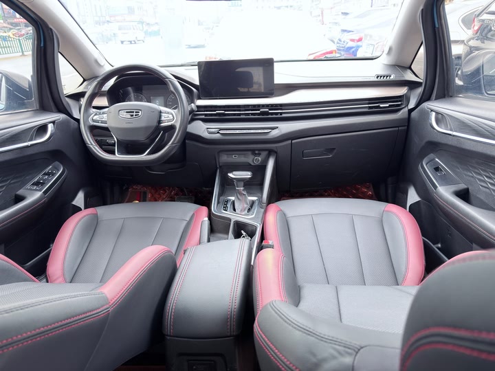 Фото 9 - Geely Vision X3