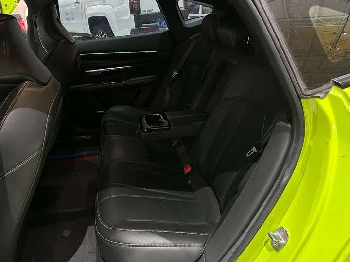 Фото 17 - XPeng P7