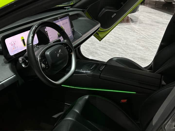 Фото 8 - XPeng P7