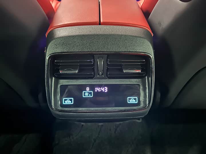 Фото 12 - BYD Han