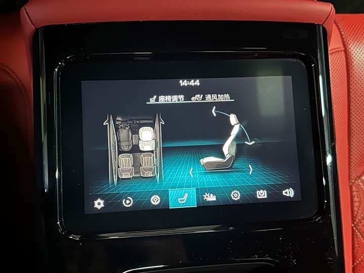 Фото 13 - BYD Han