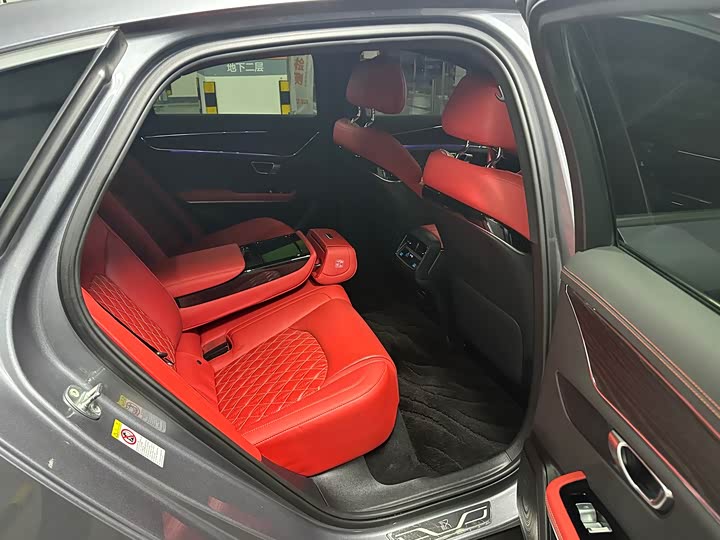 Фото 14 - BYD Han