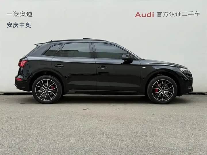 Фото 3 - Audi Q5L