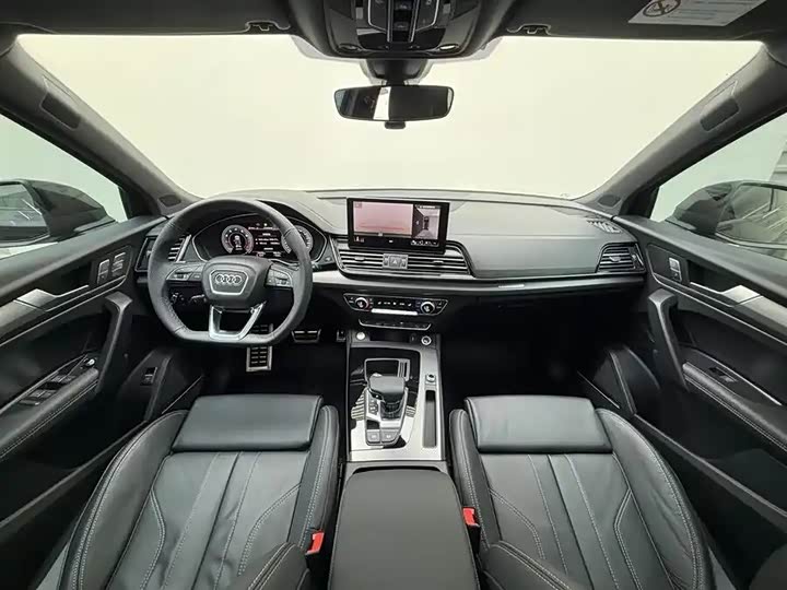 Фото 6 - Audi Q5L