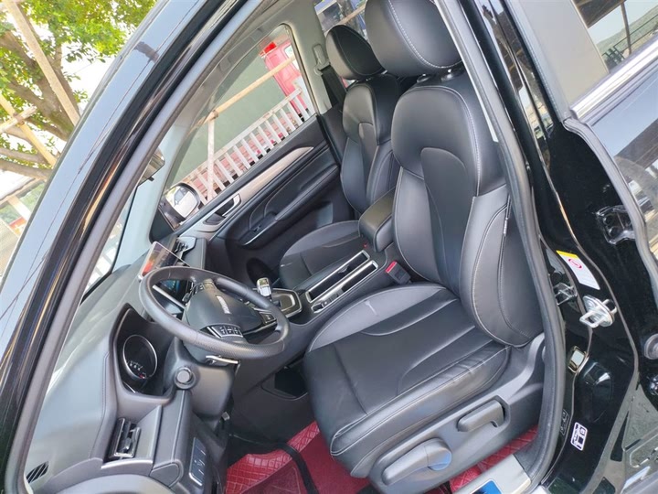 Фото 15 - Haval M6