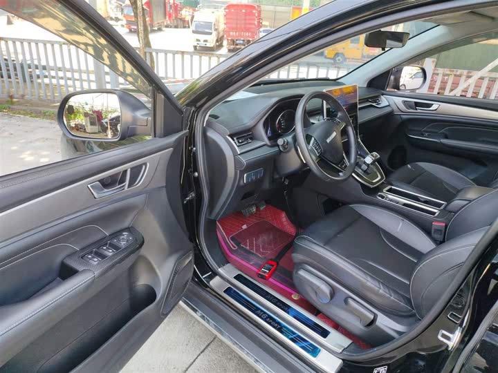 Фото 16 - Haval M6