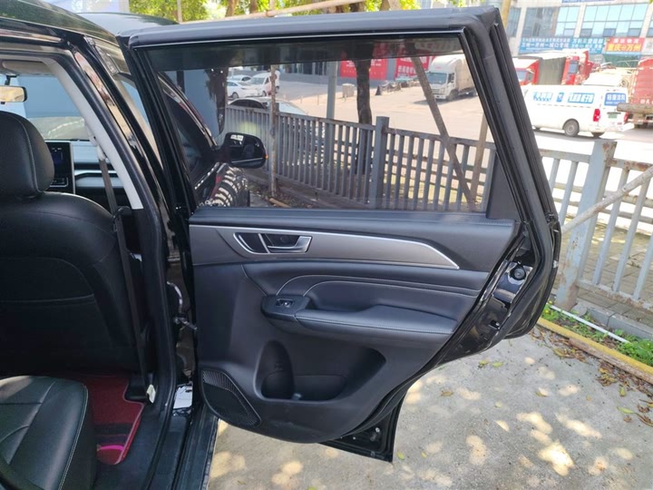 Фото 27 - Haval M6