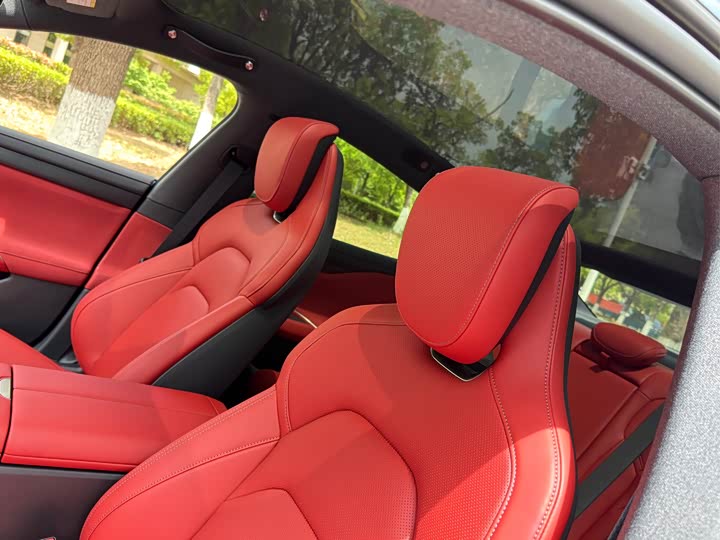 Фото 9 - Xiaomi SU7