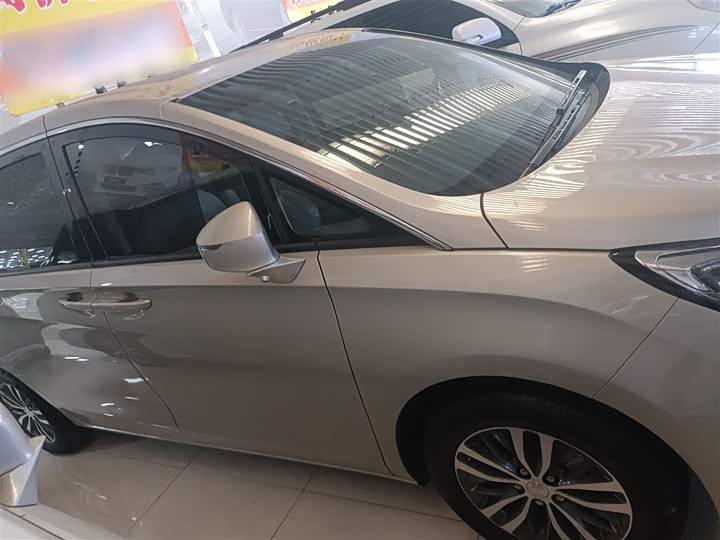 Фото 8 - Buick GL8 ES