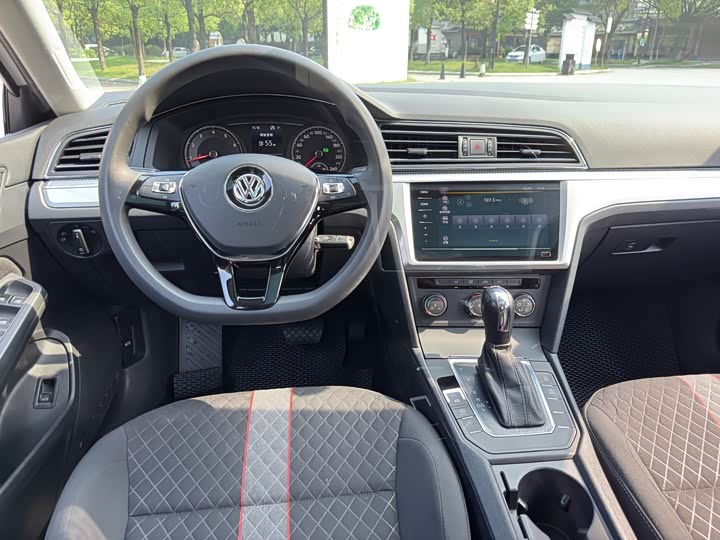 Фото 16 - Volkswagen Lamando L